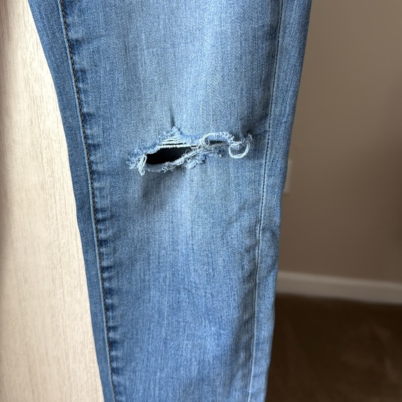 Apt 9 Petite Distressed Ankle Women's Jeans - Picture 10 of 16